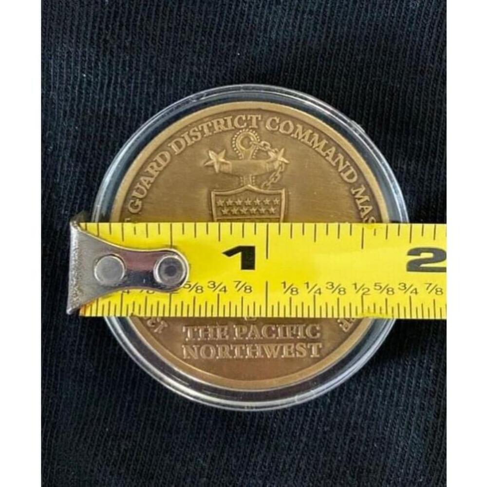 US COAST GUARD 13TH COAST GUARD DISTRICT COMMAND MASTER CHIEF CHALLENGE COIN - Picture 7 of 9